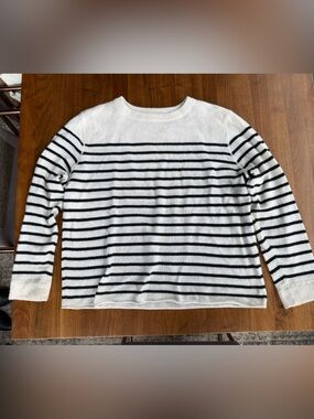 Reformation Cashmere Boyfriend Sweater  - Large